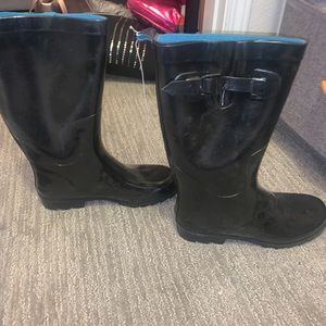 Brand new rain boots